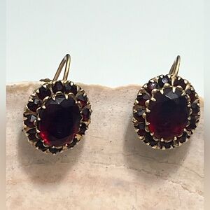 Vintage 12 KT Gold Filled Bohemian Garnets Screw Back Earrings Estate